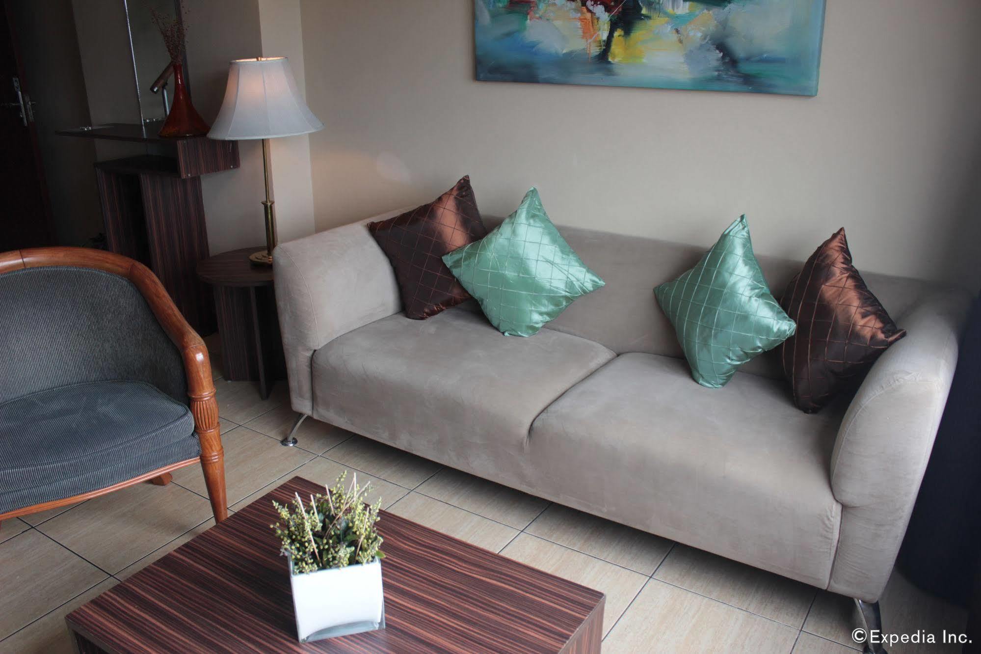 Shaw Residenza Aparthotel Mandaluyong Exterior foto